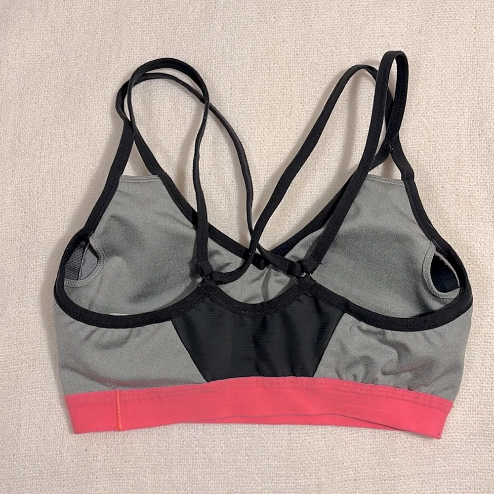 Nike‎ sport bra top size M
